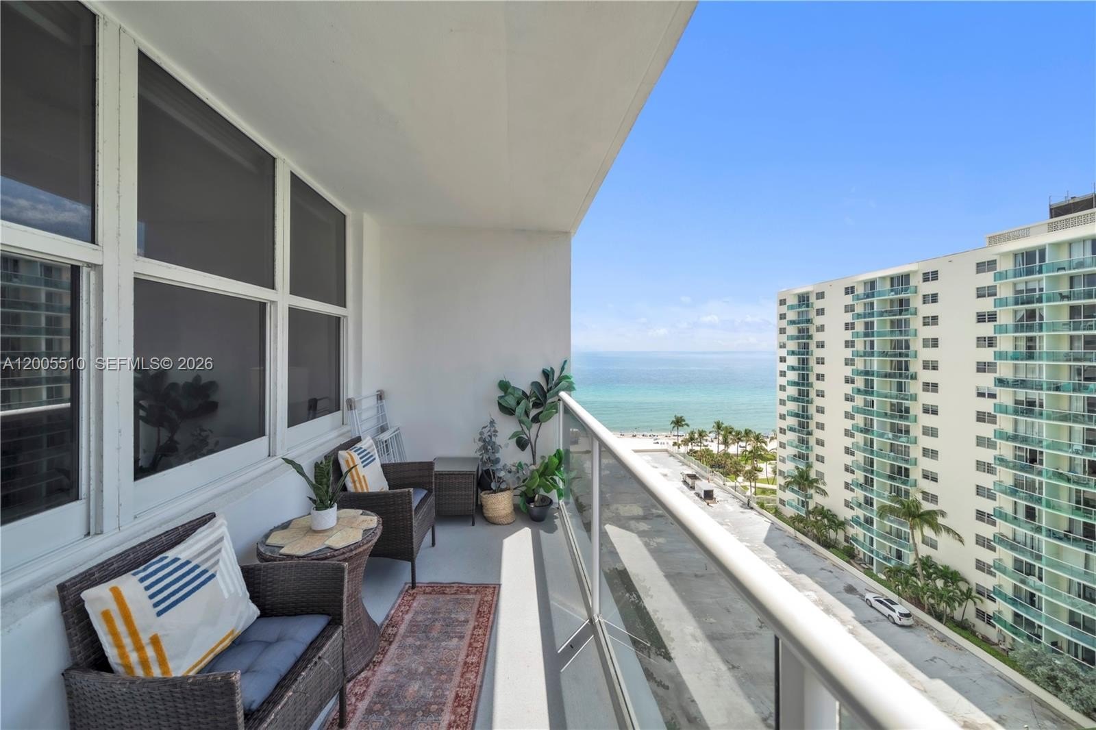 Condo 1BR 2BA - 3725 S Ocean Dr, Hollywood, FL