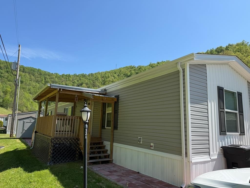 Single Family 3BR 2BA - 1260 Weddington Branch Rd., Pikeville, KY