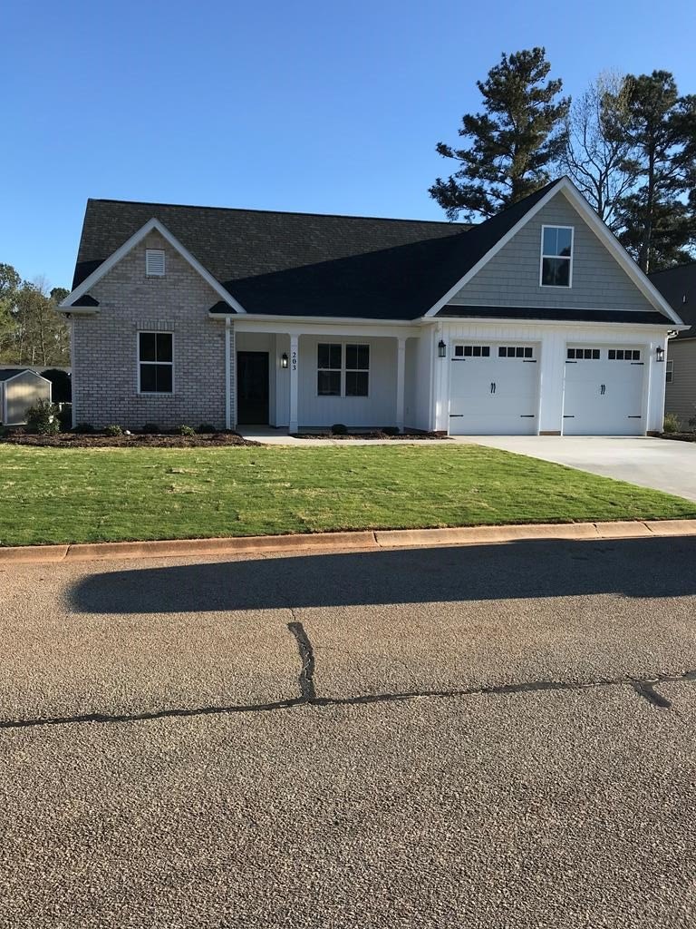 Single Family 3BR 2BA - 203 Ammonwood Drive, Greenwood, SC