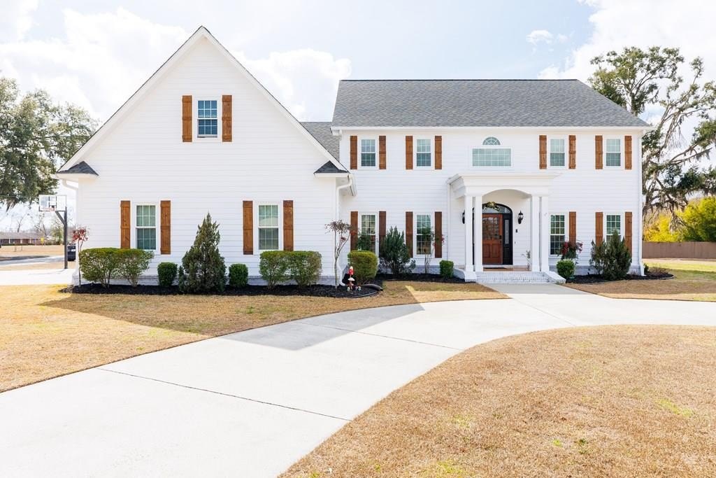 Single Family 5BR 4BA - 3800 Sherwood Drive, Valdosta, GA