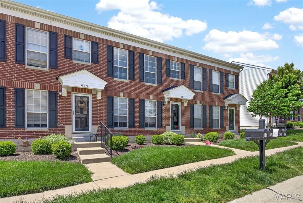 Single Family 2BR 3BA - 821 Brookmead Drive, O'Fallon, MO
