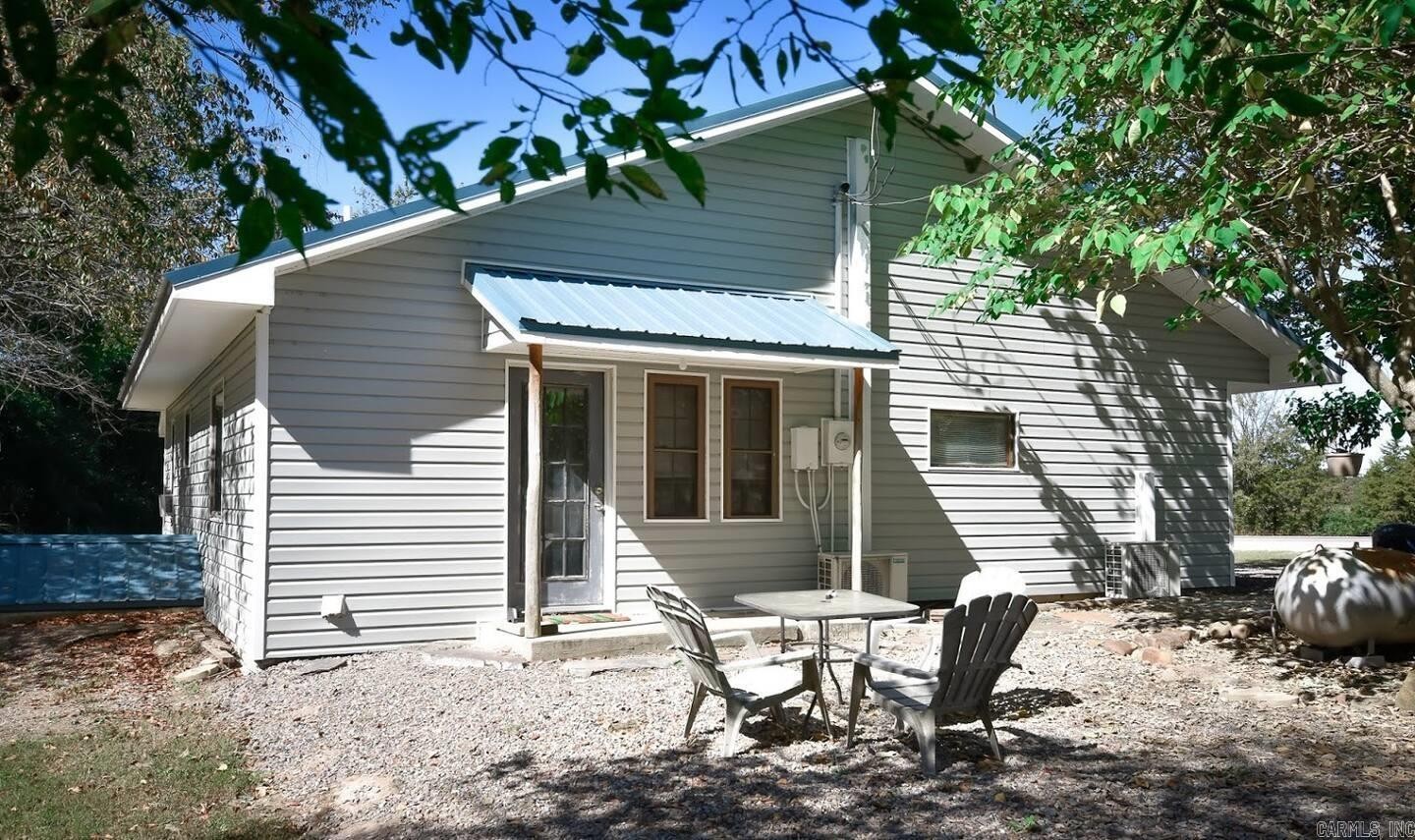 4574 Hwy 8 E