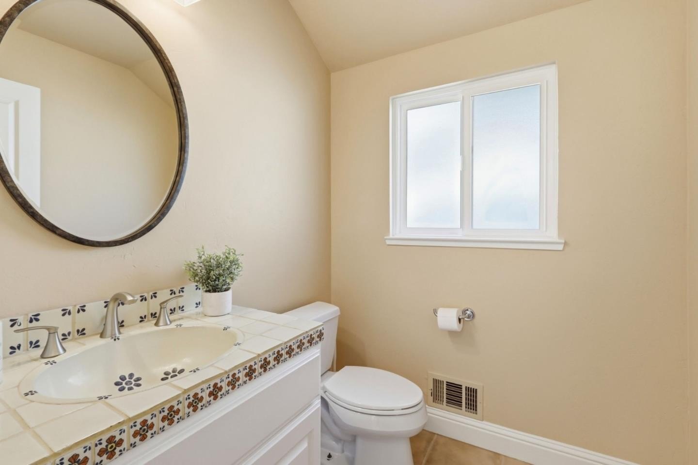 Single Family 4BR 3BA - 70 Central AVE, LOS GATOS, CA