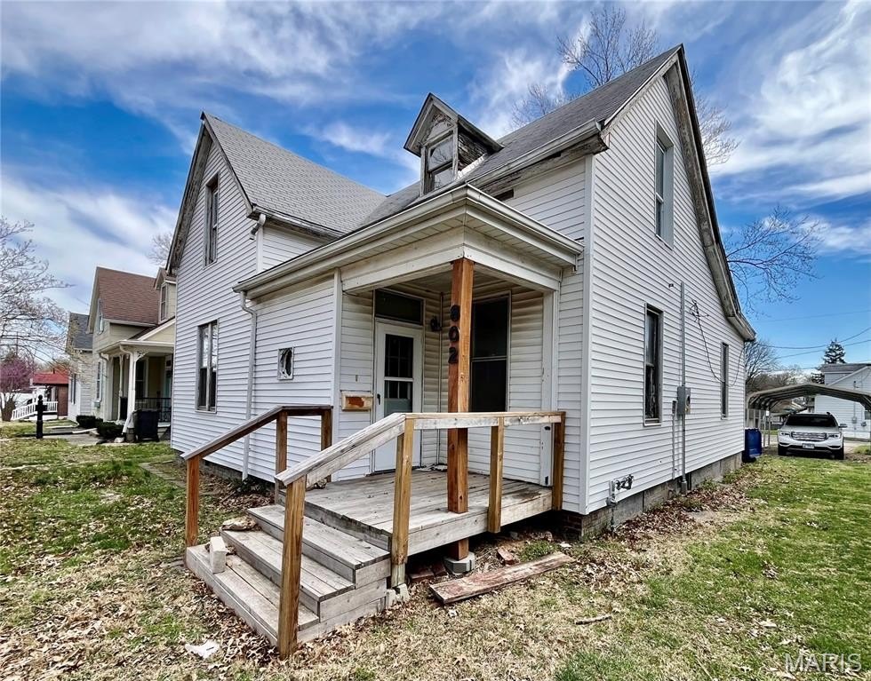 Single Family 3BR 2BA - 802 E D Street, Belleville, IL