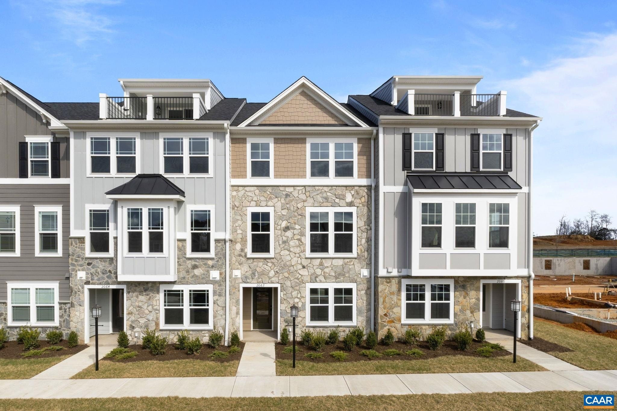 Single Family 4BR 4BA - 134 PARK RIDGE DR, CROZET, VA