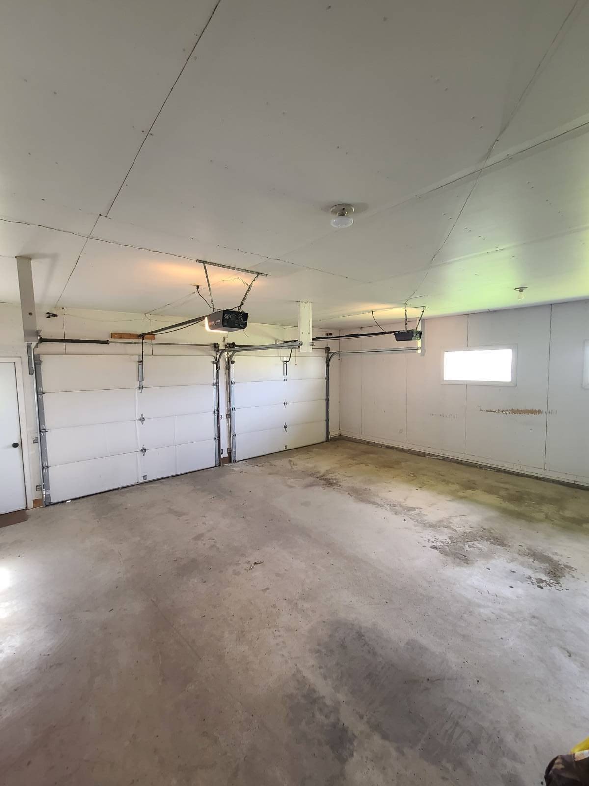 Single Family - 8625 11th Ave. NW, Newburg, ND