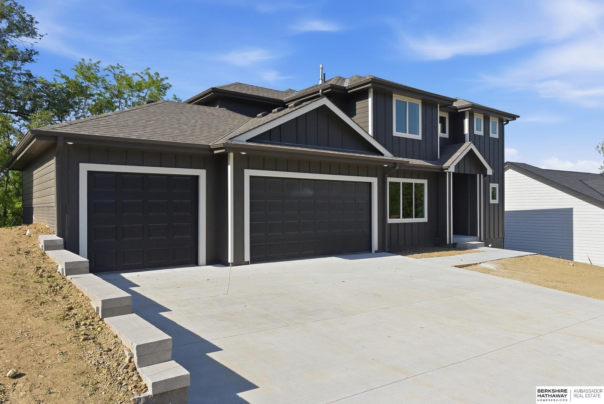 Single Family 4BR 4BA - 6403 Girard Street, Omaha, NE