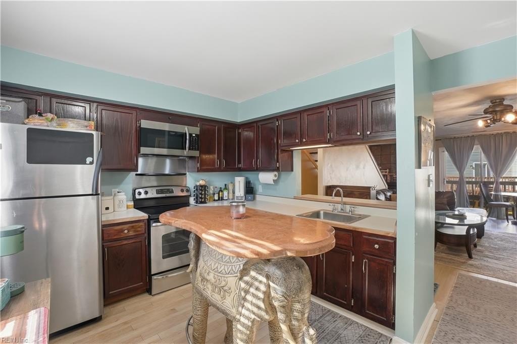 1521 E Ocean View Ave  