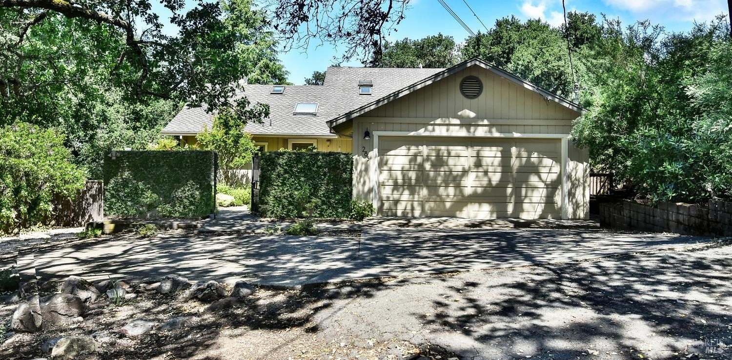 Single Family 3BR 3BA - 285 E Agua Caliente Road, Sonoma, CA