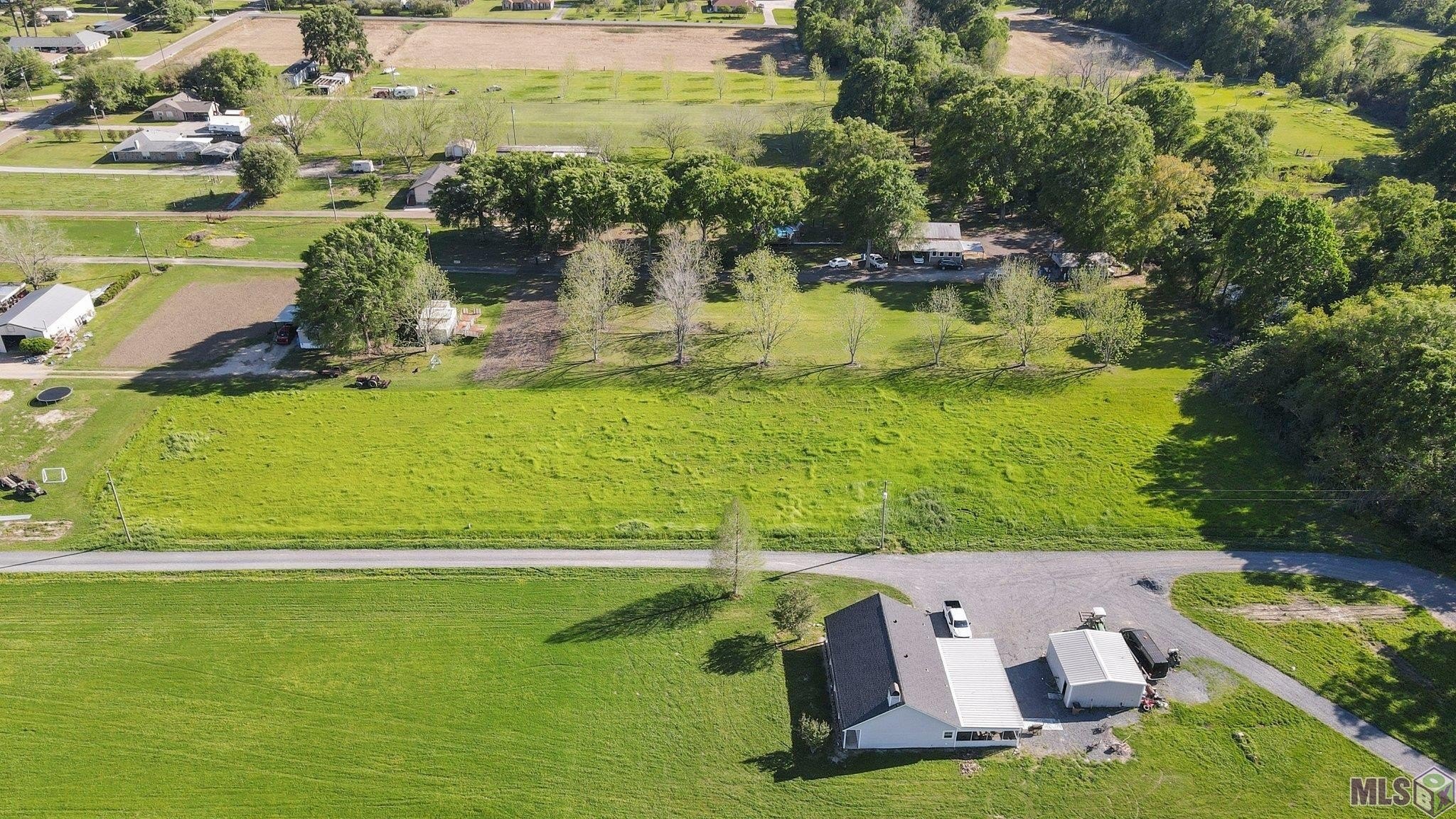 3104 OAKLAND RD  