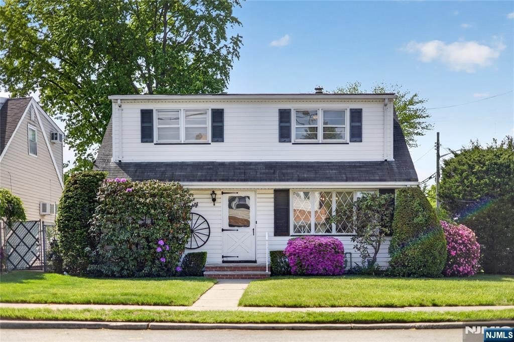 Other 3BR 1BA - 180 Oxford Avenue, Saddle Brook, NJ