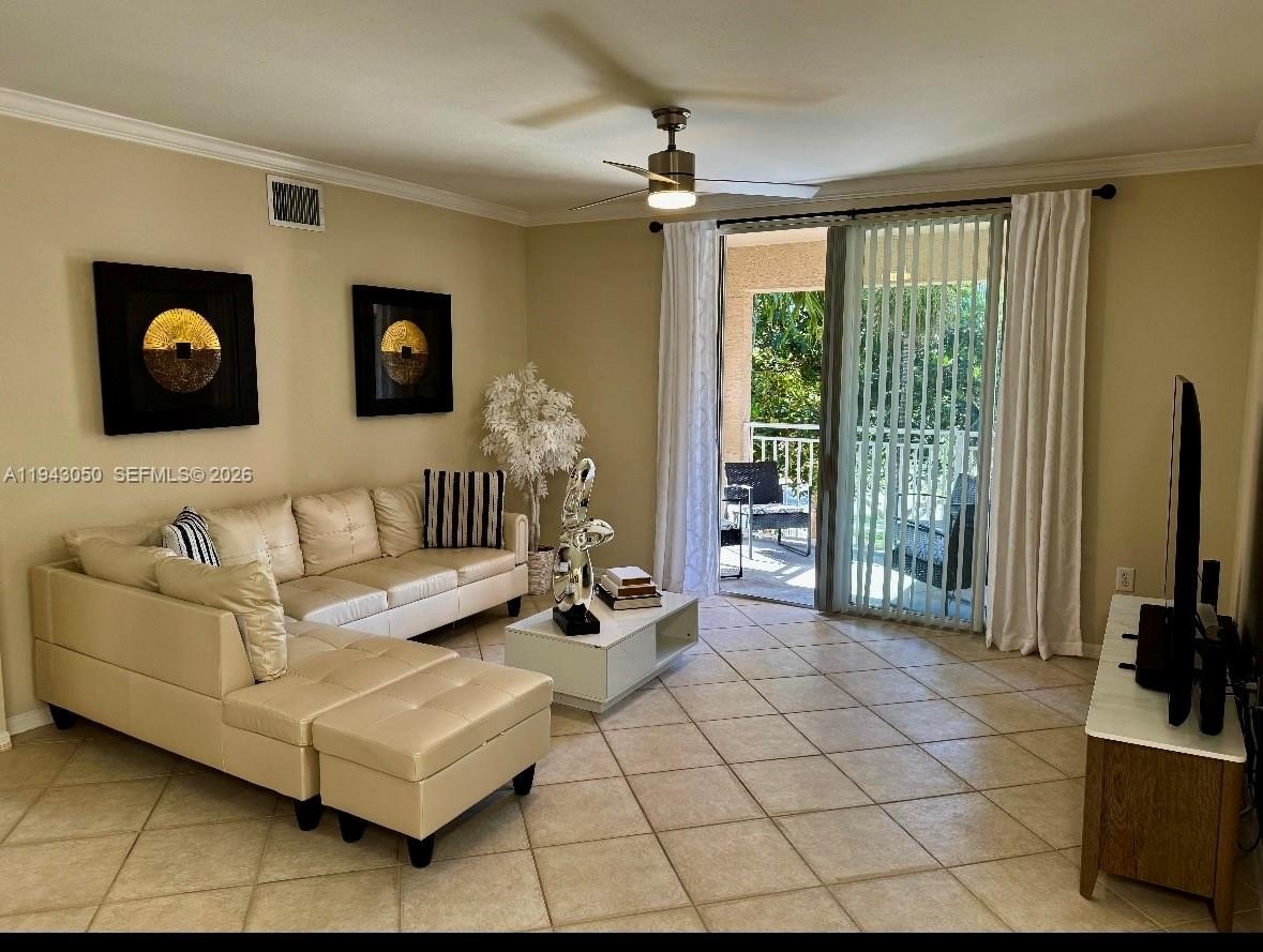 Condo 3BR 2BA - 6434 Emerald Dunes Dr, West Palm Beach, FL