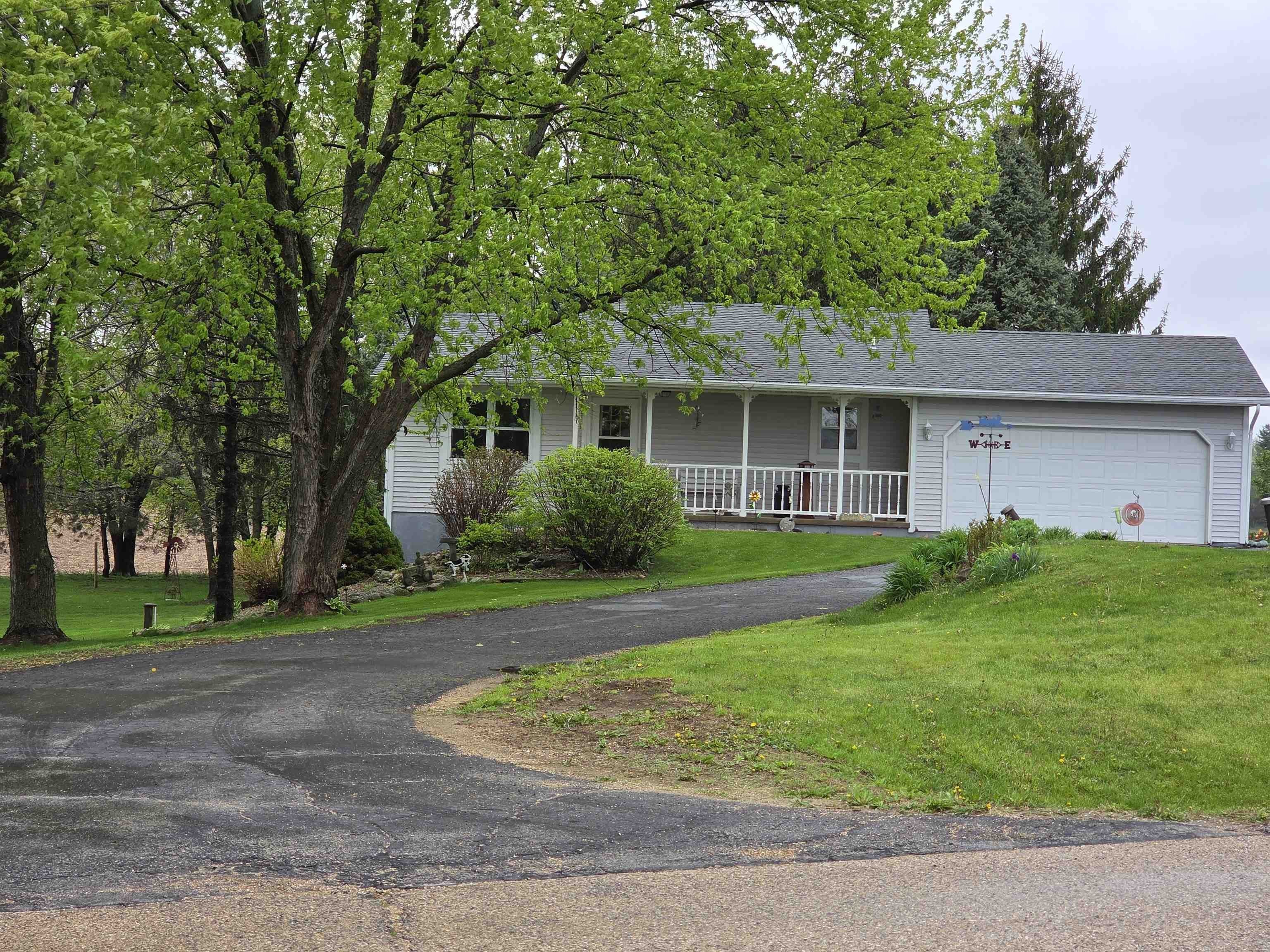Single Family 4BR 1BA - 4680 W Rutland Road, Brooklyn, WI