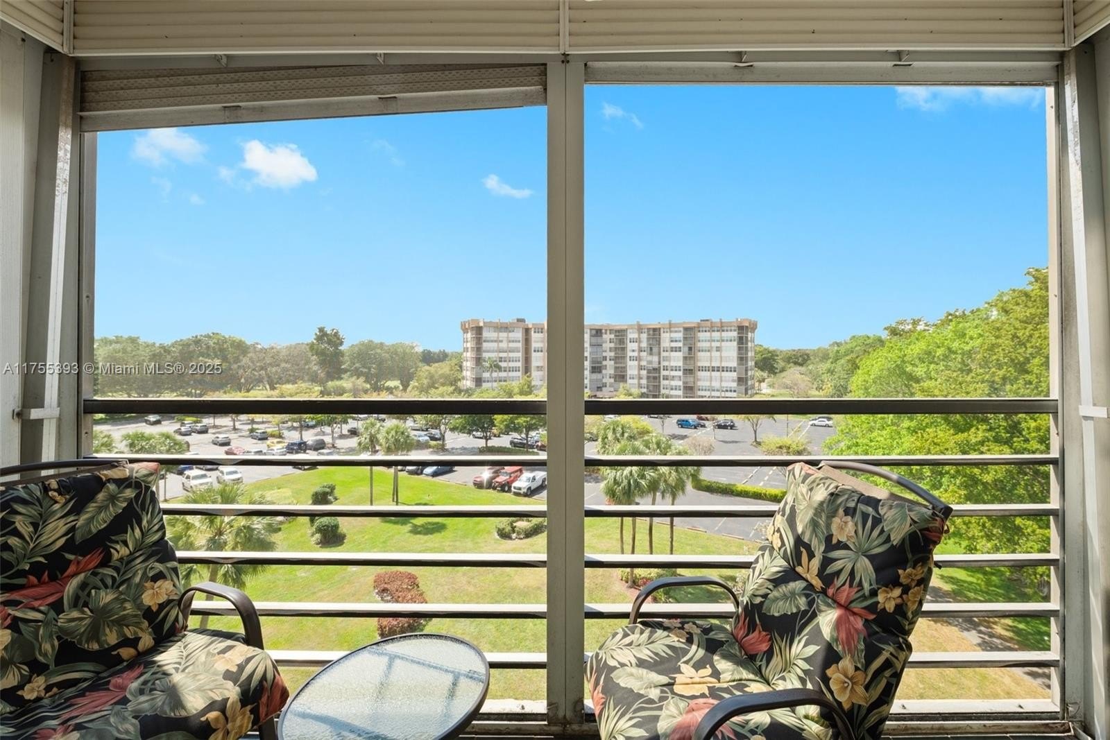 Condo 2BR 2BA - 1000 Saint Charles Pl, Pembroke Pines, FL