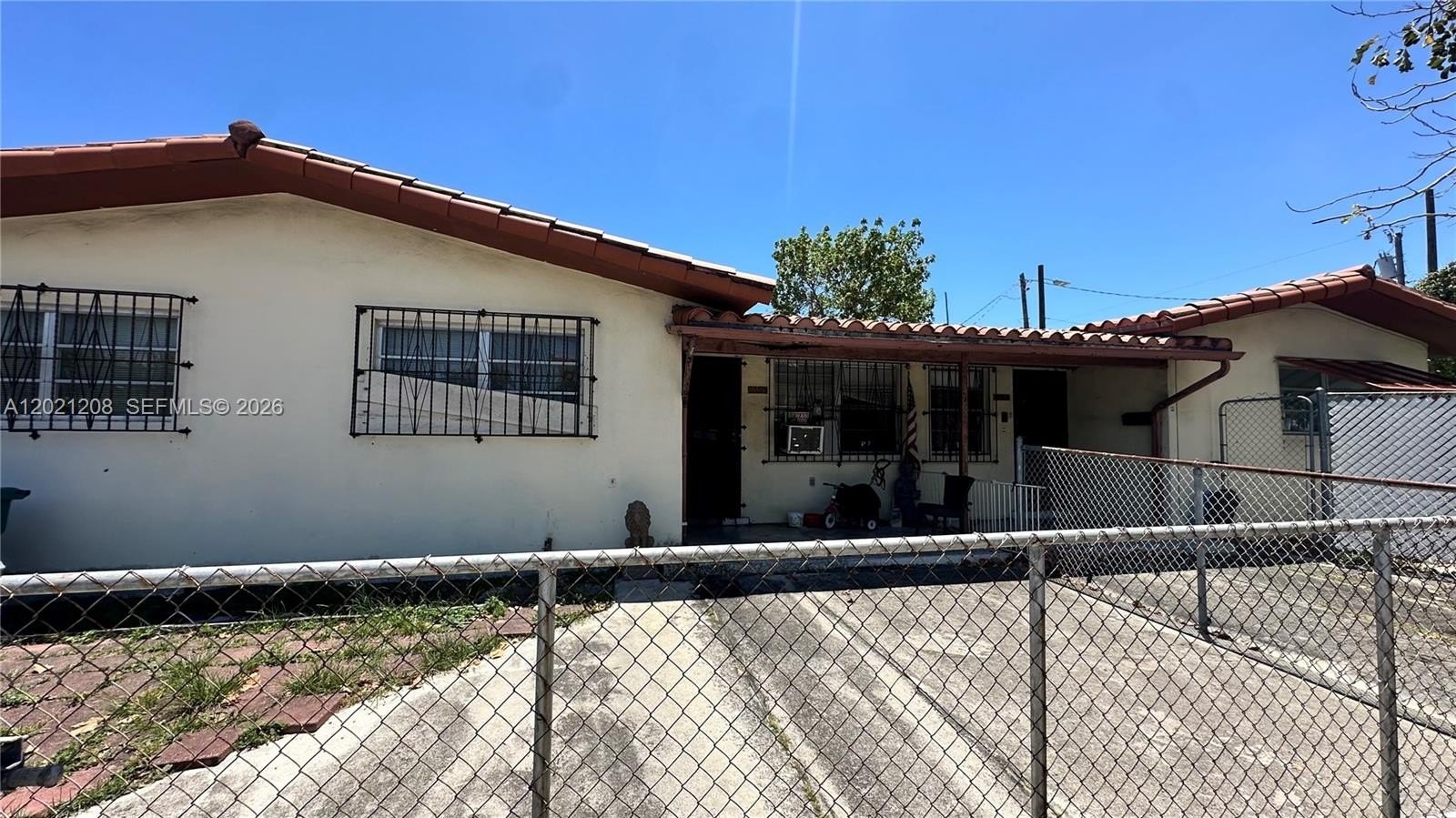 Duplex - 1050 SW 10th St, Miami, FL