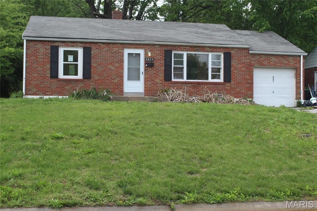 Single Family 3BR 1BA - 8859 Granada Place, St Louis, MO