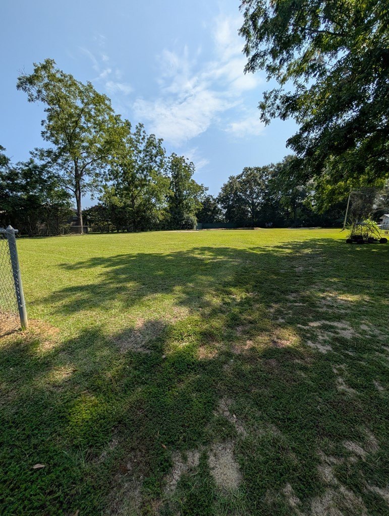 Single Family - 101 Clairmont, Cowarts, AL