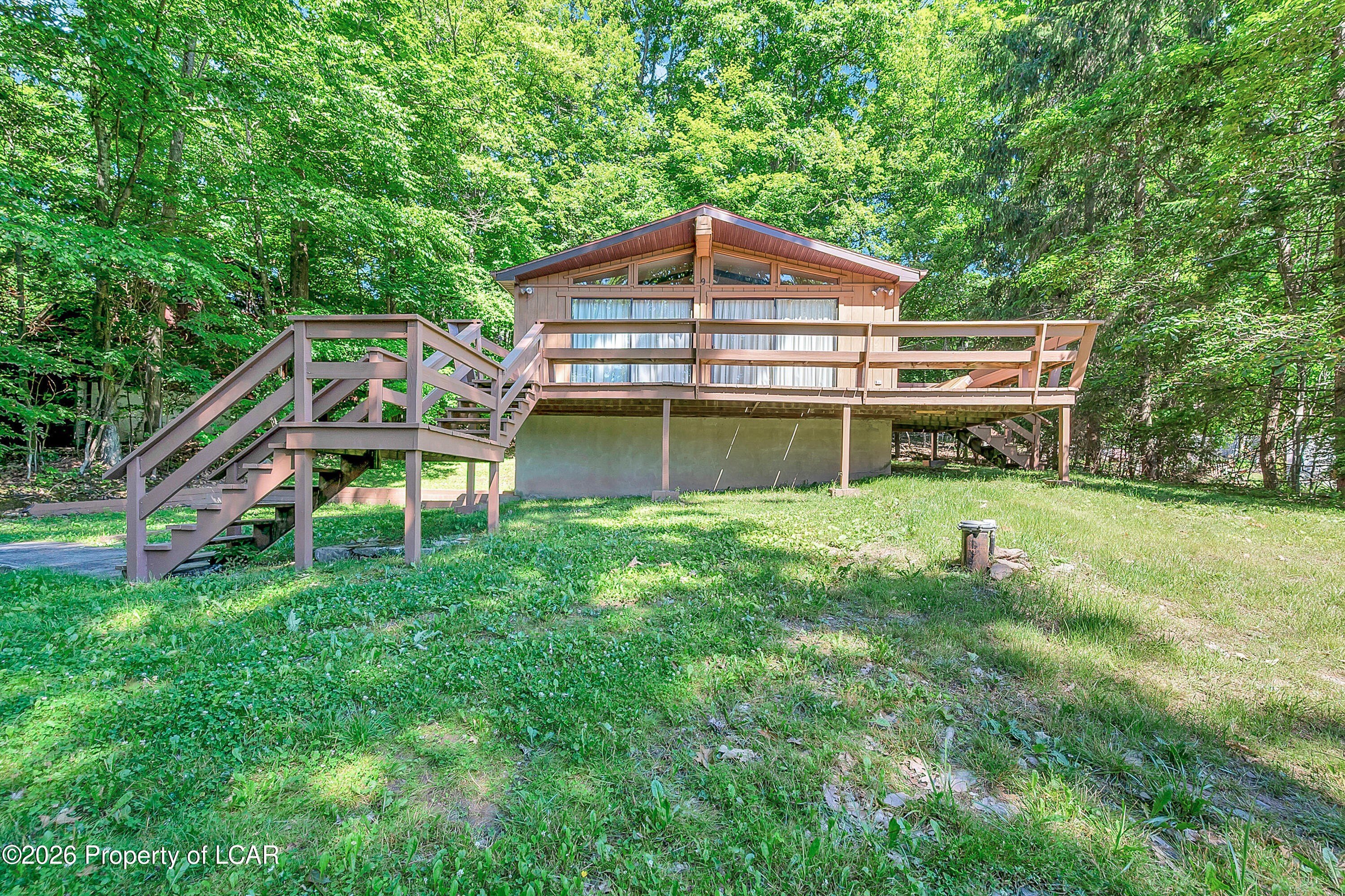 Single Family 3BR 1BA - 9 Apple Street, Harveys Lake, PA