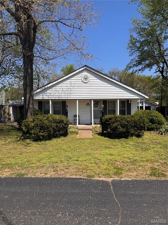 Single Family 3BR 1BA - 230 Swank Street, Diehlstadt, MO