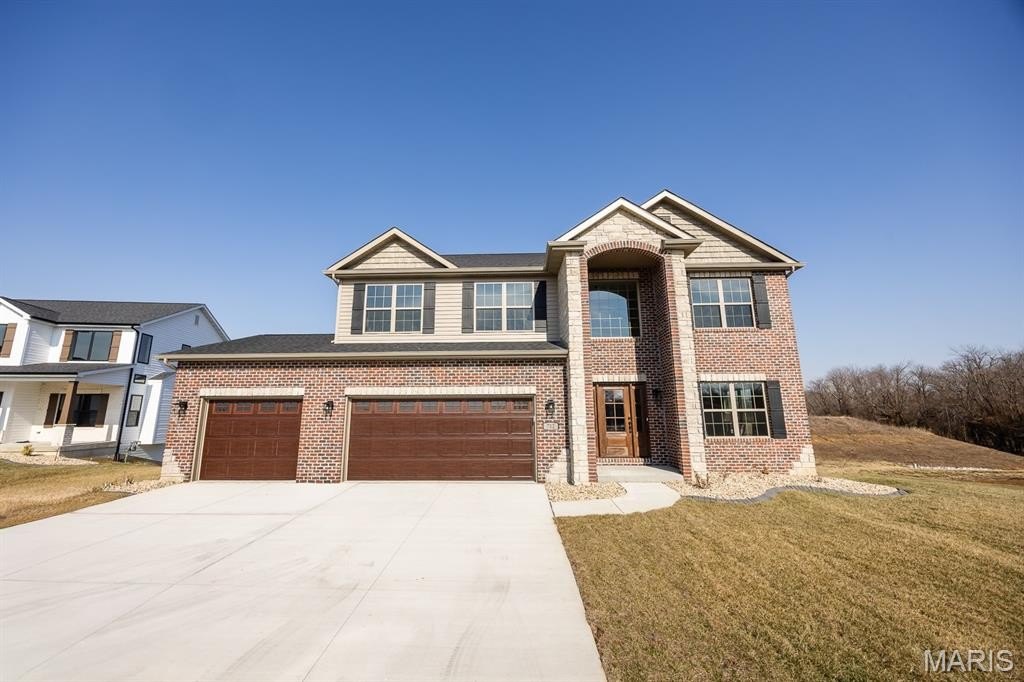 Single Family 4BR 3BA - 712 Creekwood Court, O'Fallon, IL