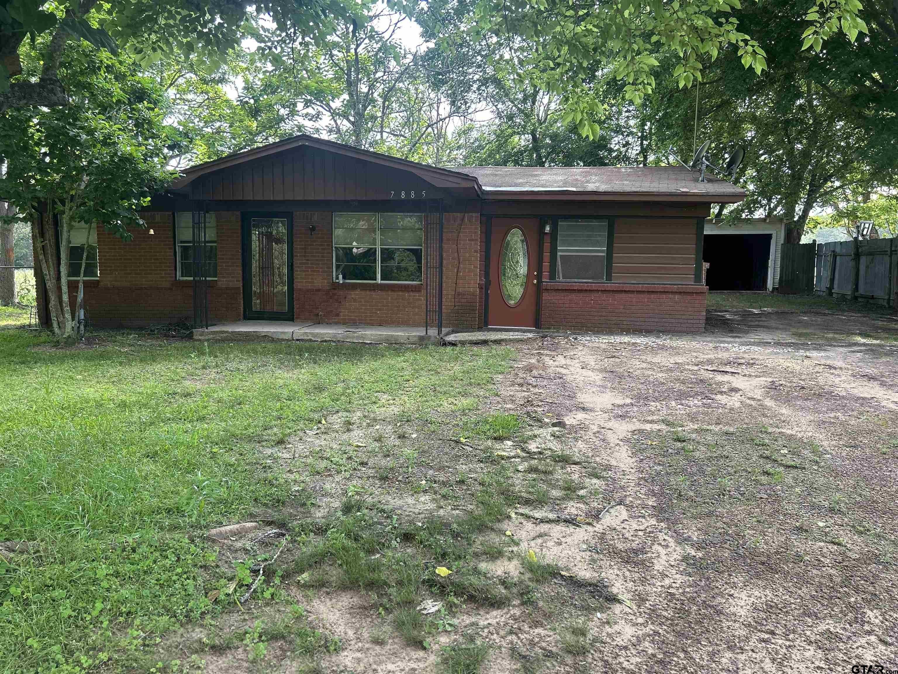 Single Family 2BR 1BA - 7885 N FM 607, Murchison, TX