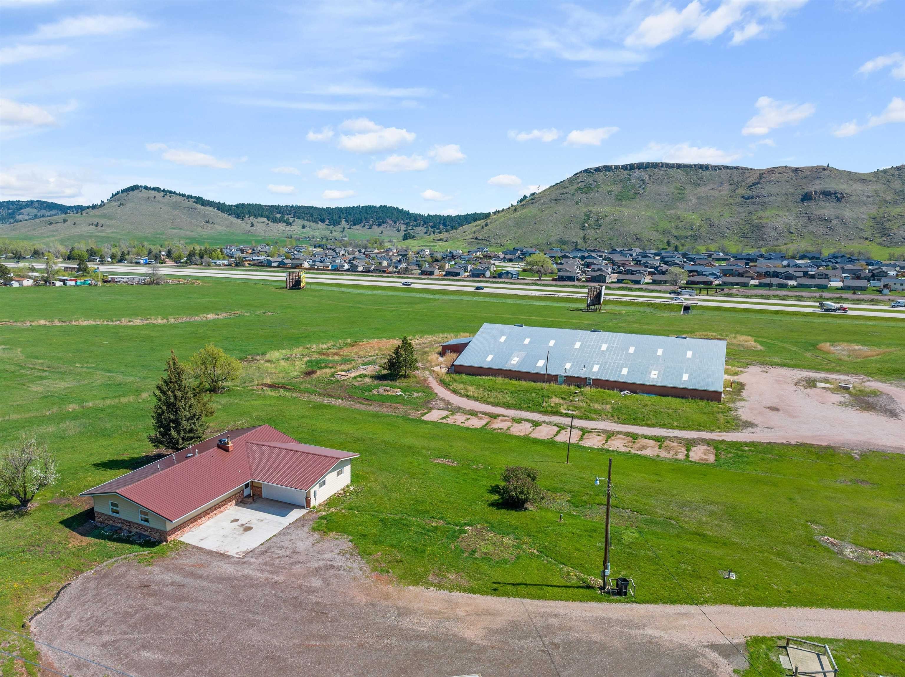 Single Family 5BR 3BA - 14116 Sturgis Road, Piedmont, SD