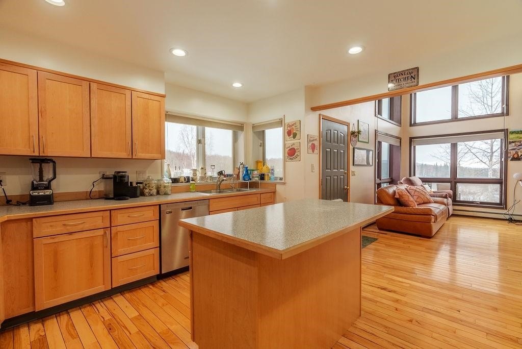 Single Family 6BR 4BA - 387 PAY STREAK DRIVE, Fairbanks, AK