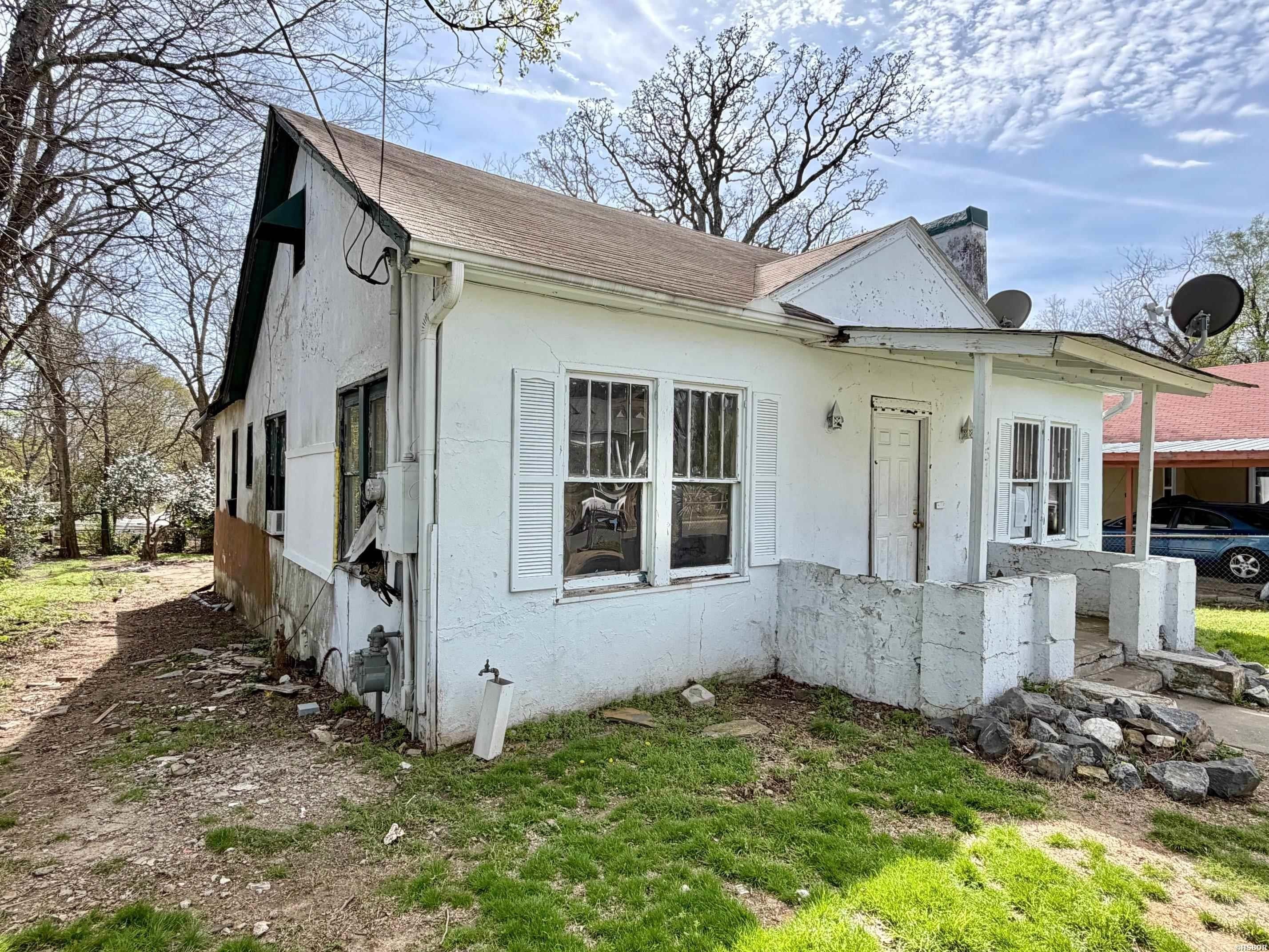 Single Family 3BR 2BA - 251 GARLAND Avenue, Hot Springs, AR