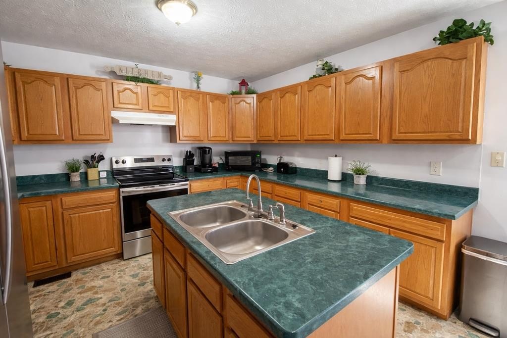 Single Family 3BR 2BA - 2409 THACKER HOLLOW RD, Edgarton, WV