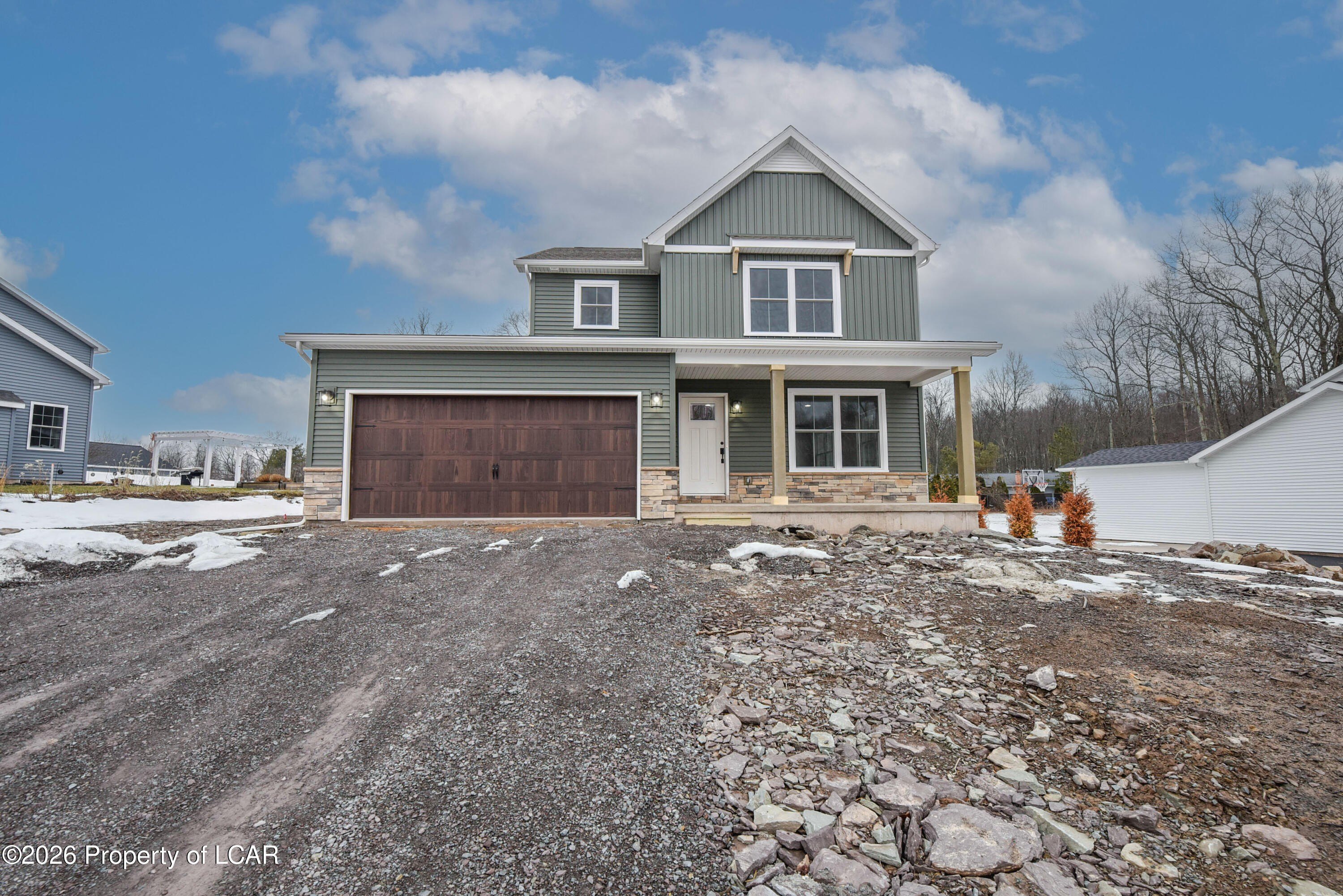 Single Family 4BR 3BA - 50 Saddle Ridge Drive, Dallas, PA