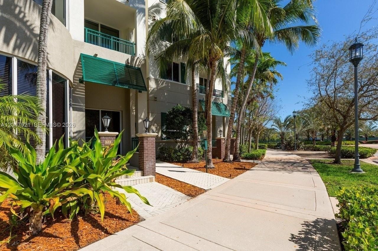 Condo 2BR 2BA - 510 NW 84th Ave, Plantation, FL