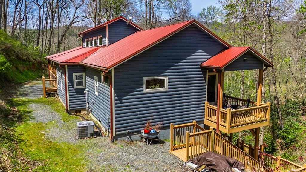 Single Family 3BR 5BA - 515 Jasmine Drive, MARBLE, NC