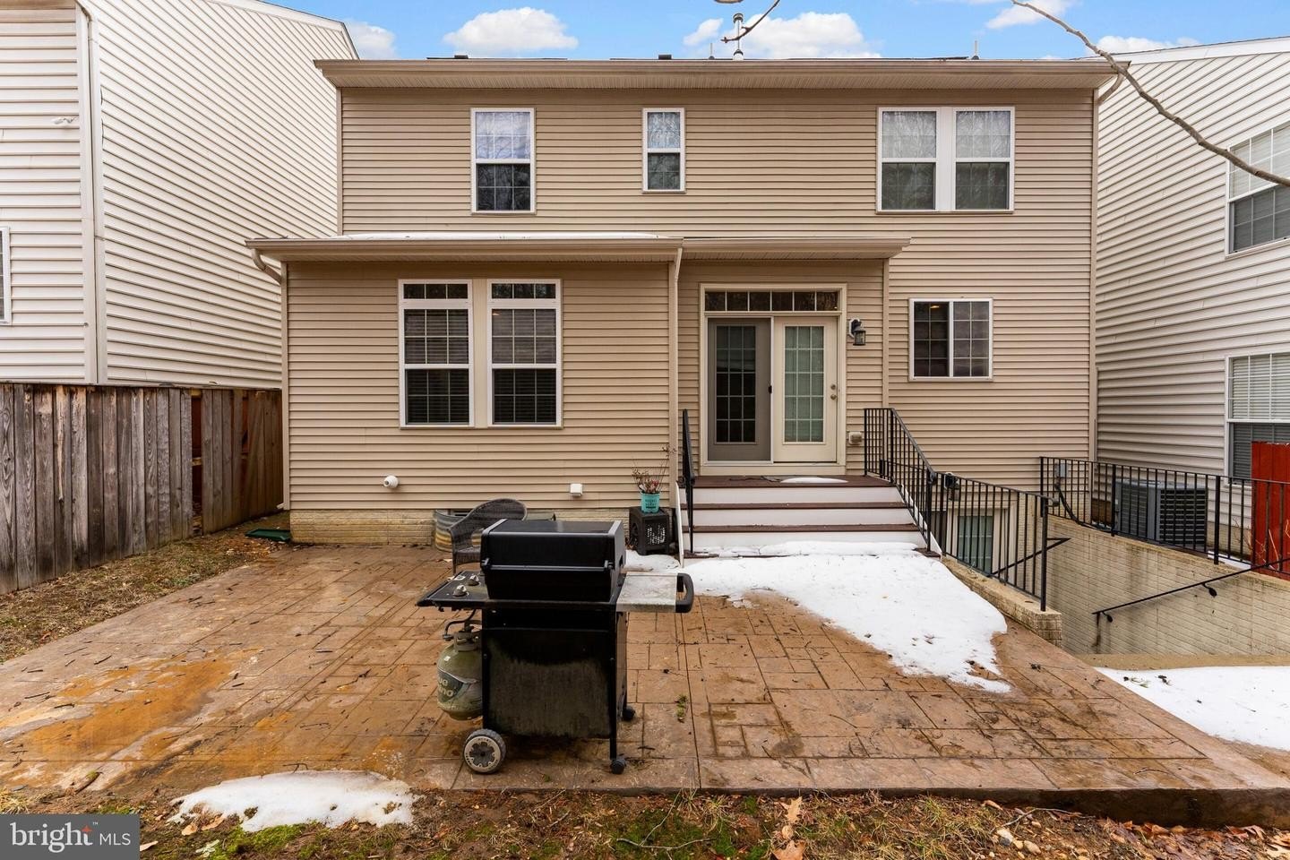 Single Family 4BR 4BA - 4072 PRESIDENTIAL HILL LOOP, DUMFRIES, VA