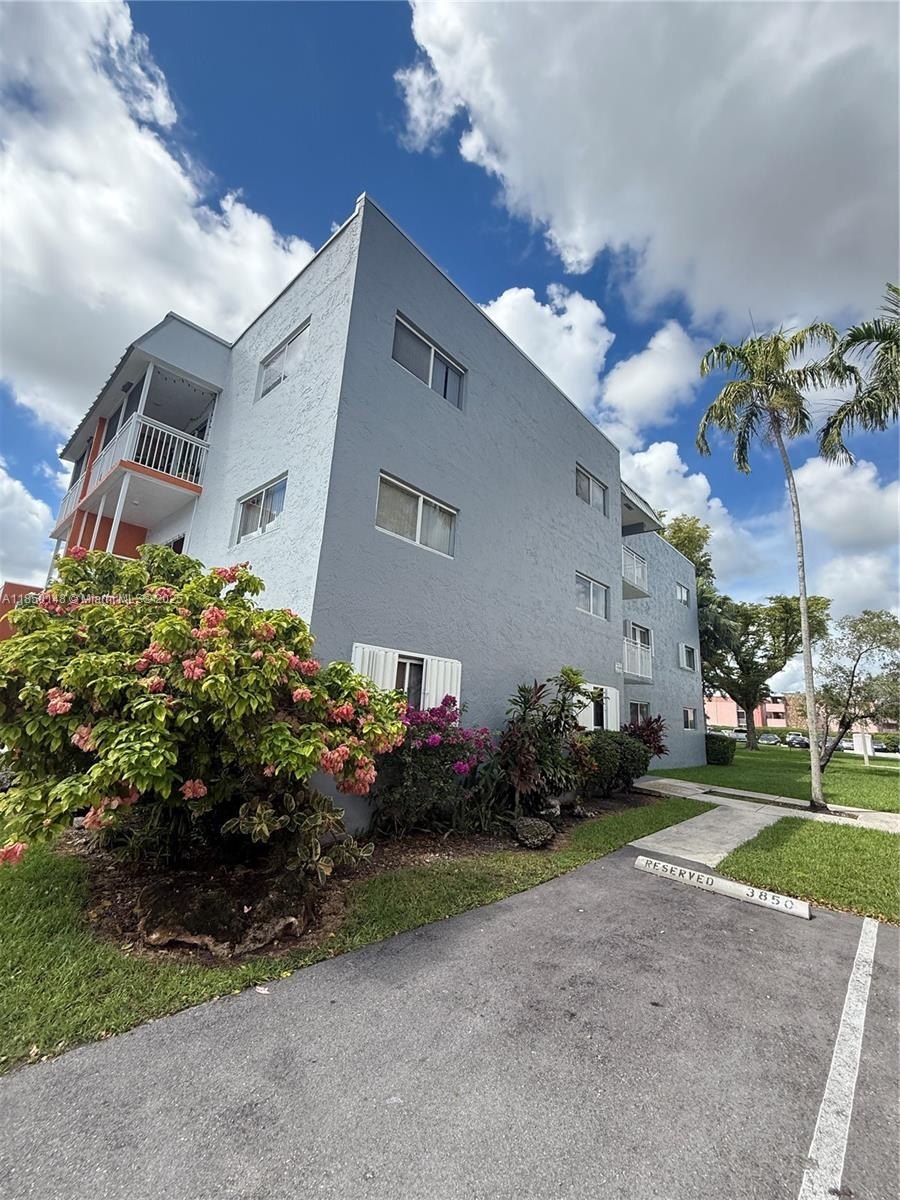 Condo 2BR 2BA - 11309 SW 200th St, Miami, FL