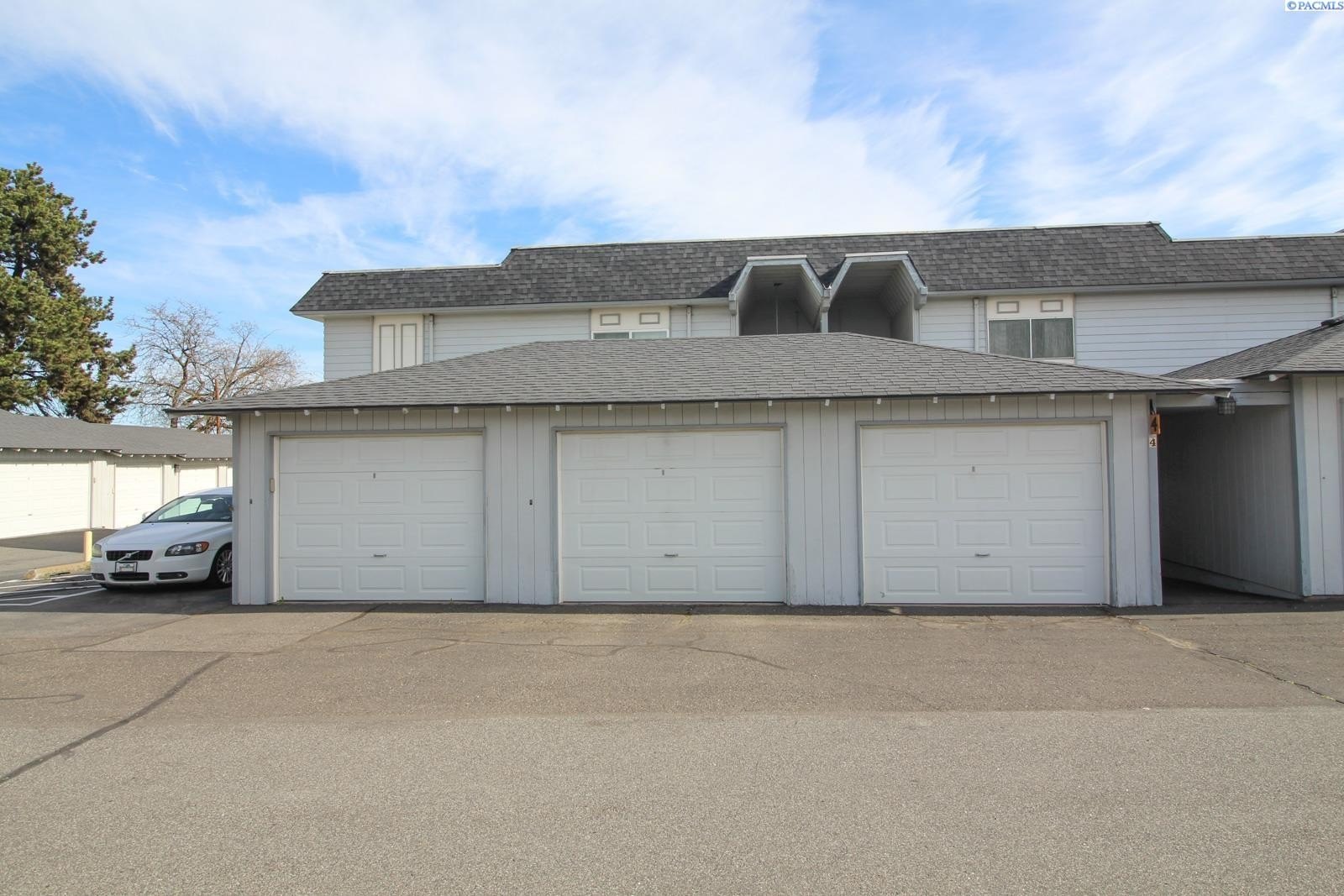 Condo 2BR 2BA - 2401 W Canal Drive #4B, Kennewick, WA