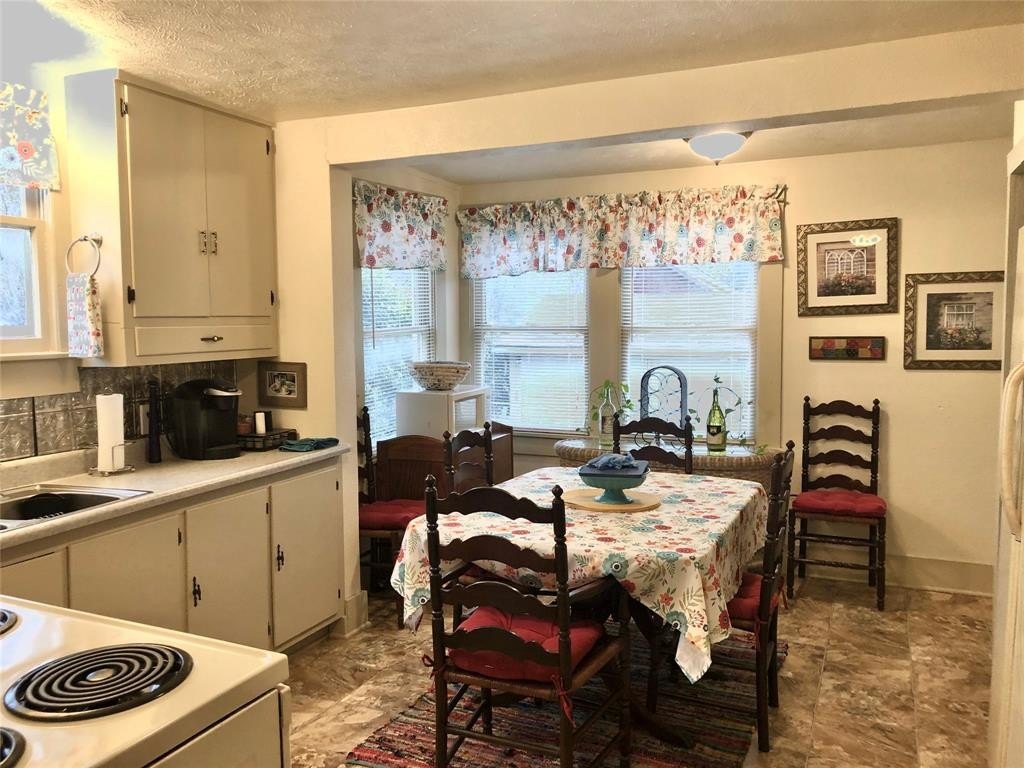 401 Sam Rayburn Dr