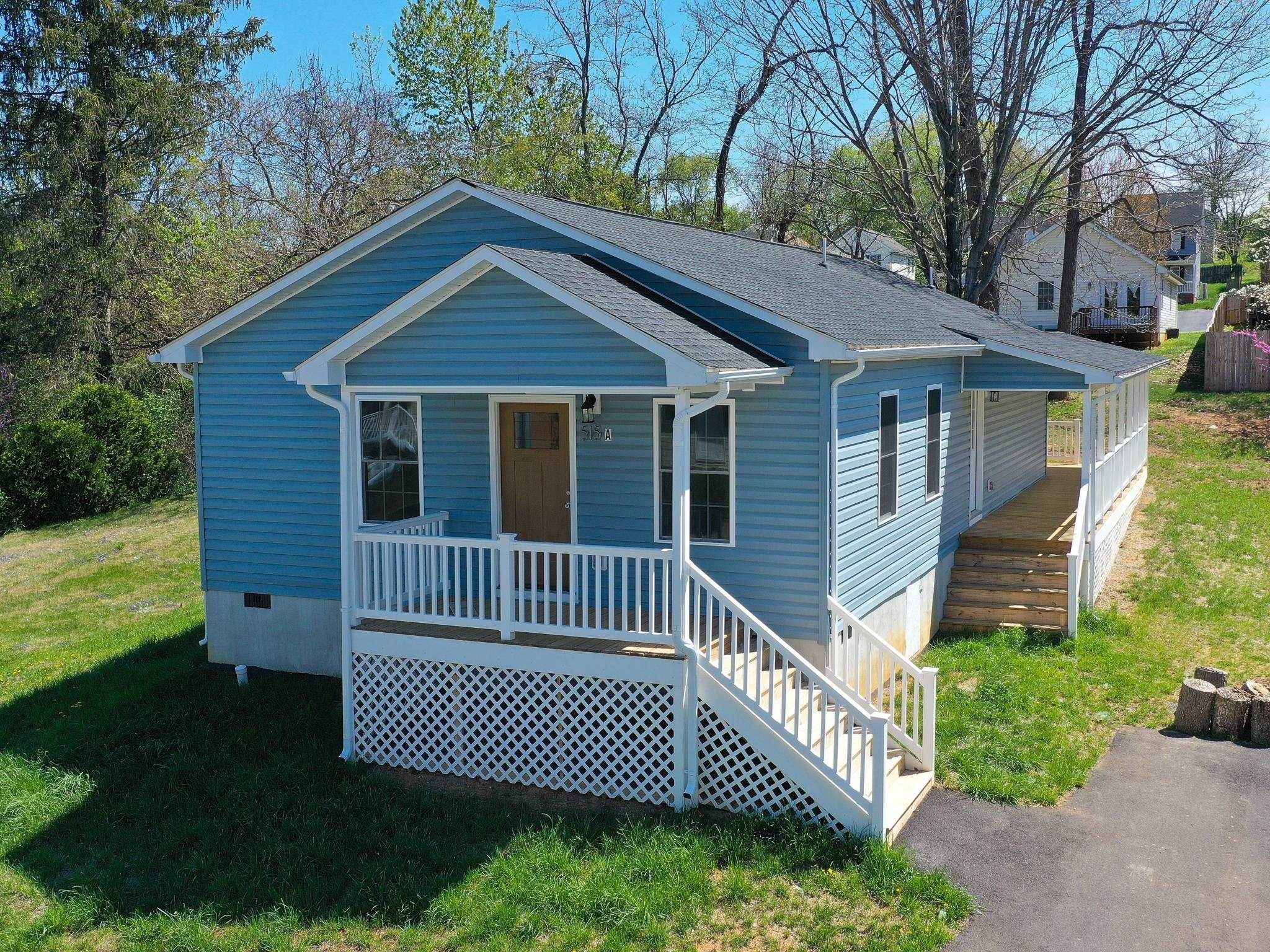 Single Family 3BR 2BA - 515 GRUBERT AVE, STAUNTON, VA