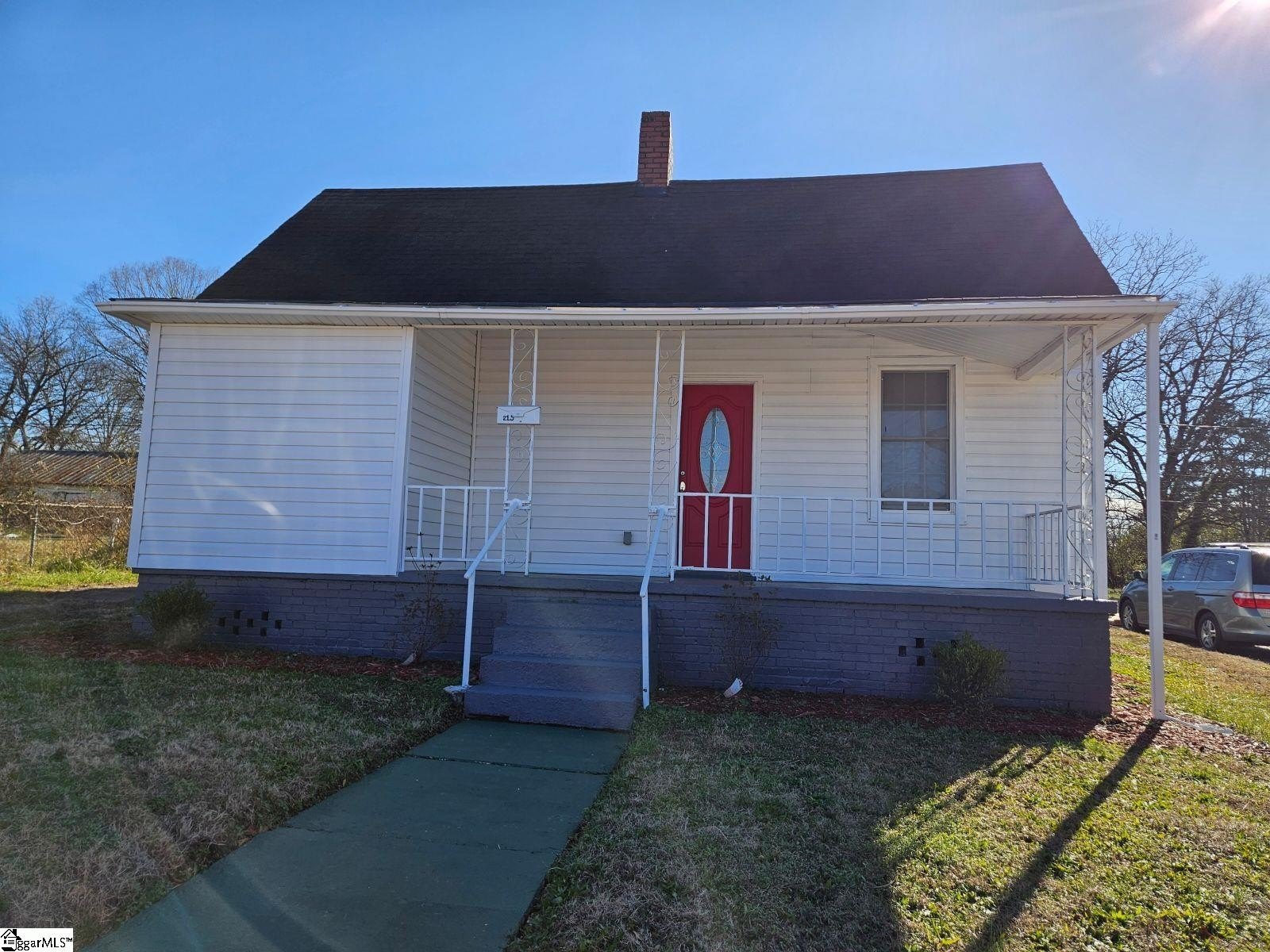 Single Family 2BR 2BA - 215 Washington Street, Clinton, SC