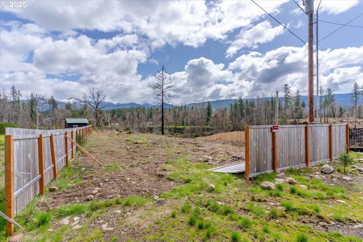 241 (598891) Dogwood Dr  