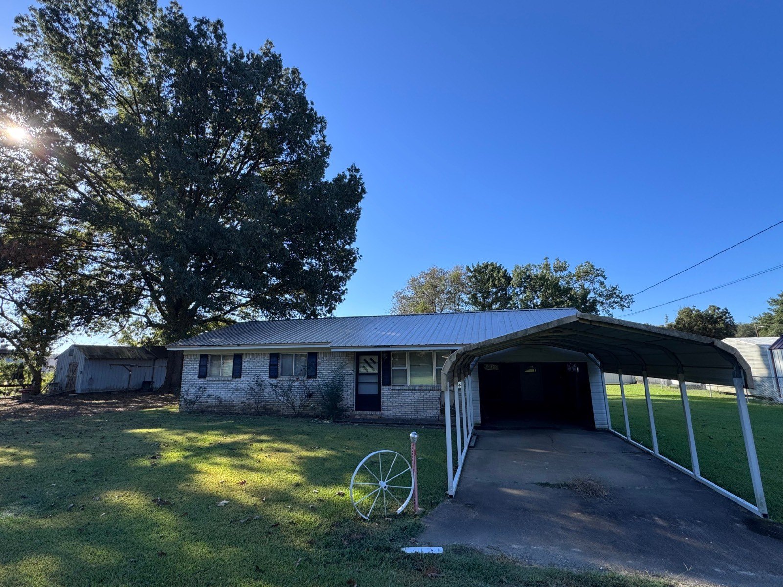 Single Family 3BR 2BA - 302  Braswell Drive, Winona, MS