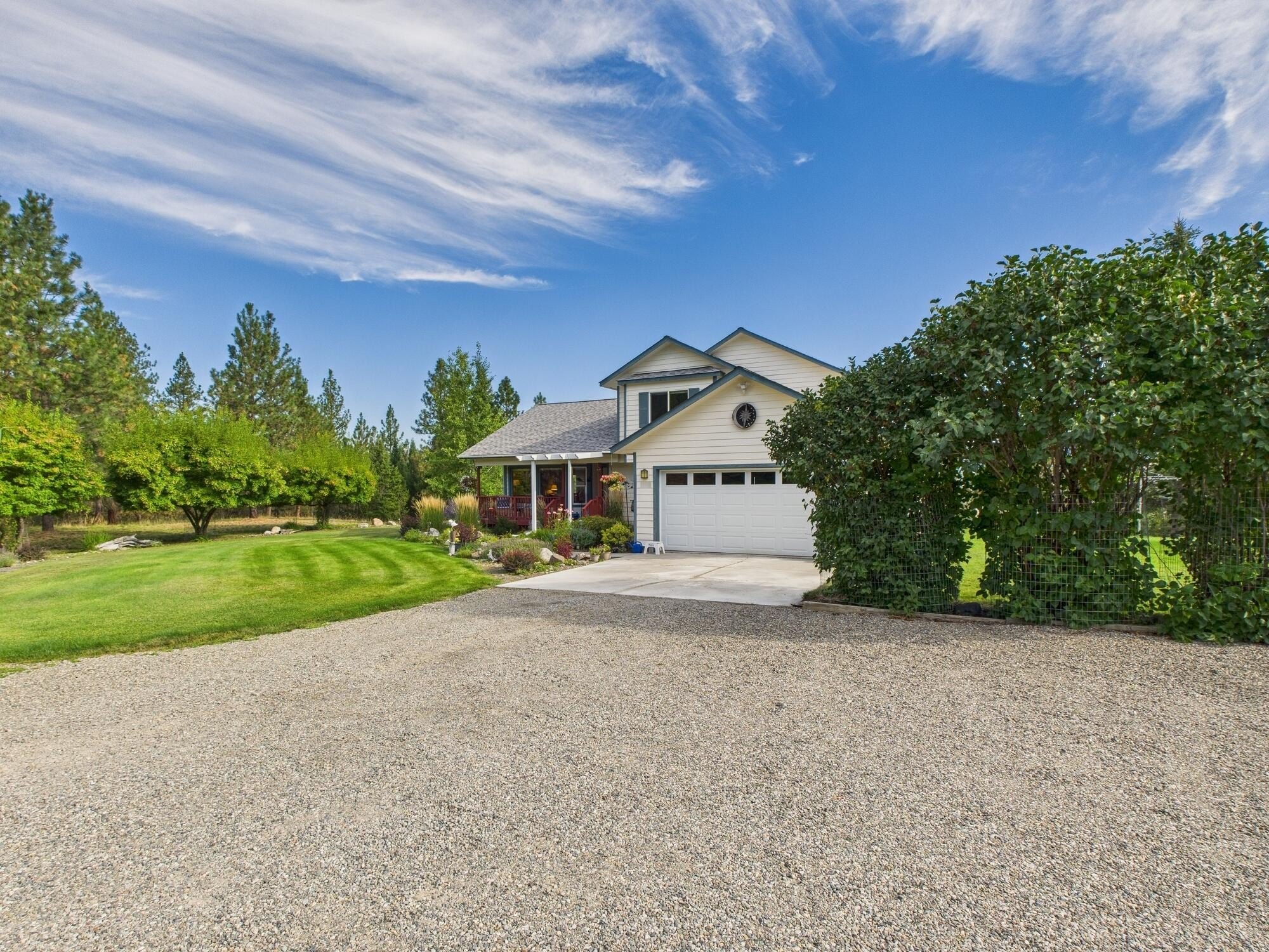 Single Family 3BR 2BA - 154 CURLEW LAKE RD, REPUBLIC, WA