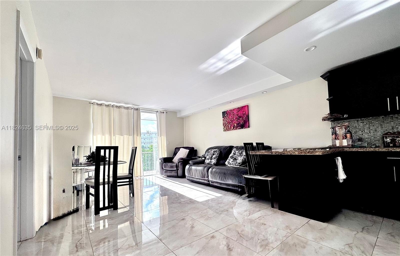 Condo 1BR 1BA - 2930 Point East Dr, Aventura, FL