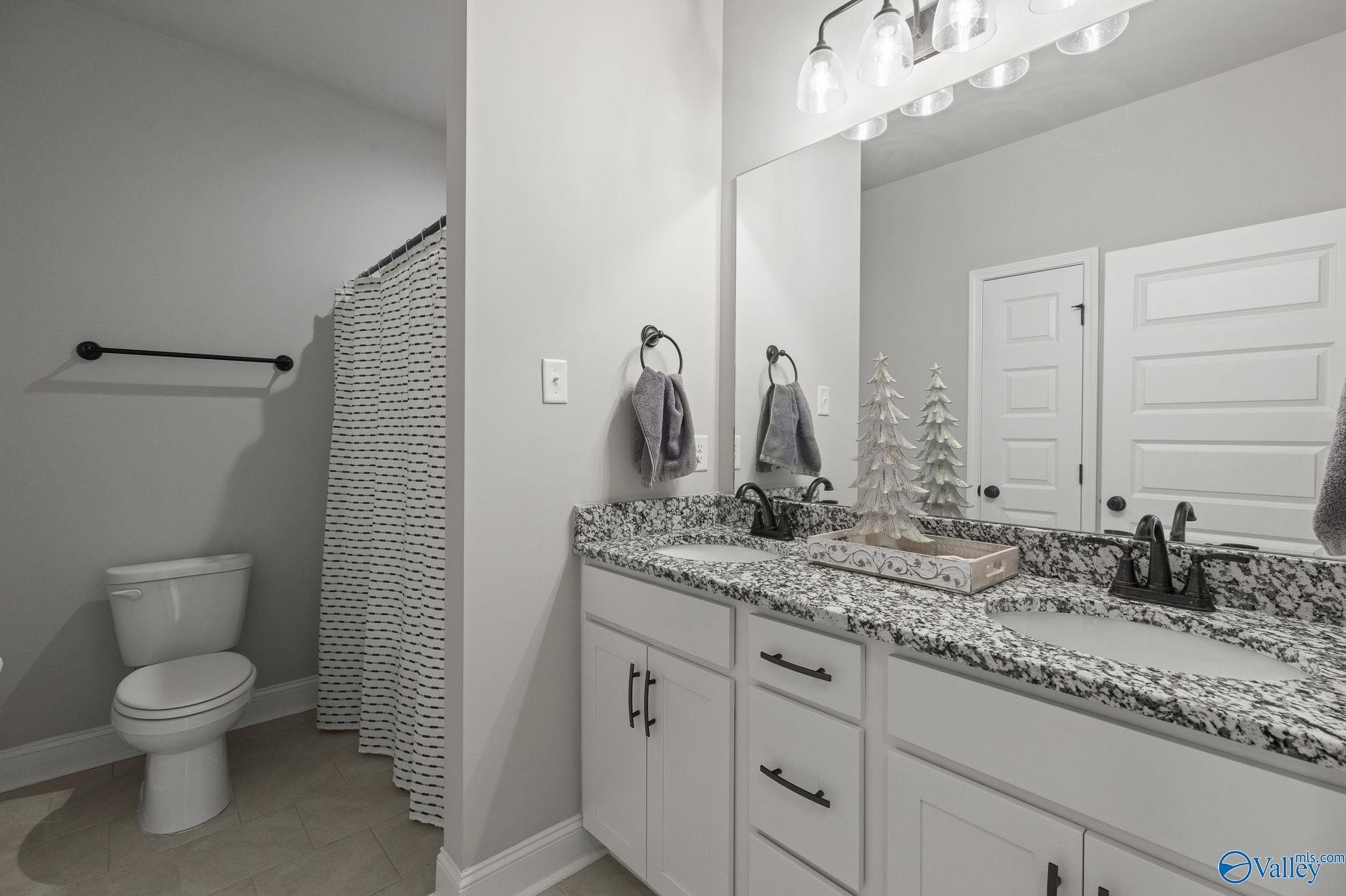 Single Family 4BR 2BA - 139 Midpark Drive, Meridianville, AL