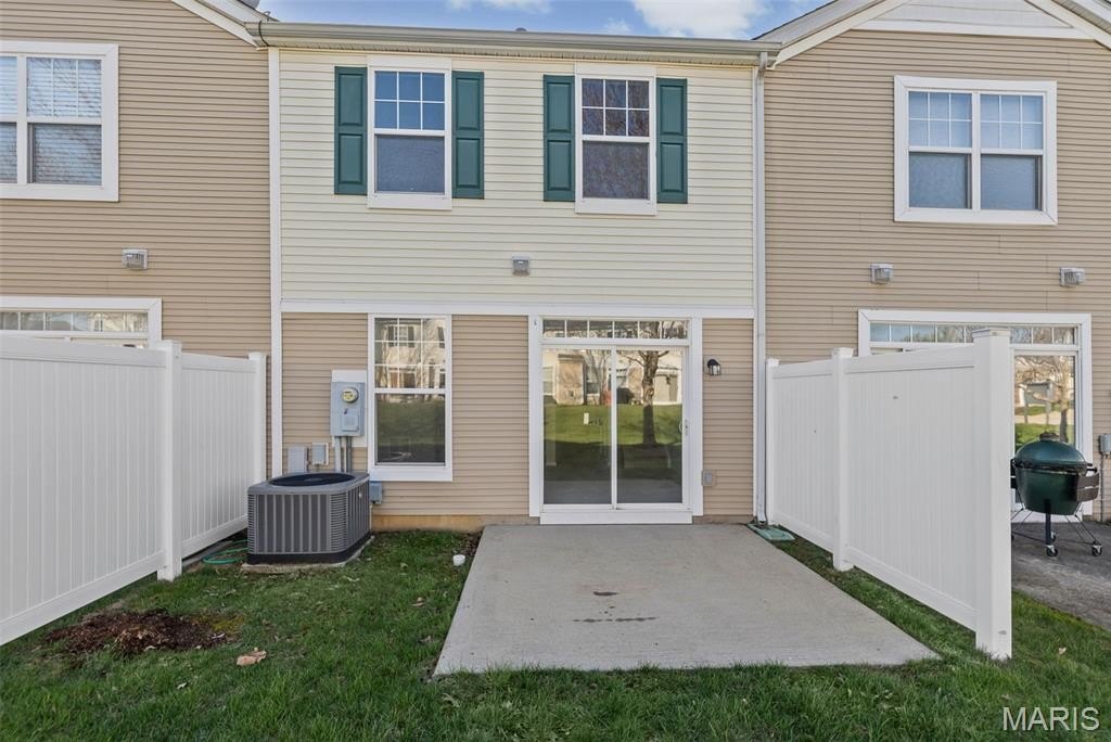 Single Family 2BR 2BA - 2067 Celebration Park Circle, Belleville, IL