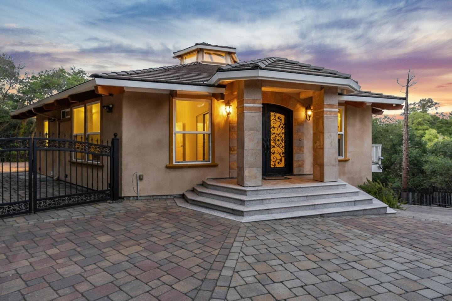 Single Family 4BR 3BA - 21220 Blue Hills LN, SARATOGA, CA