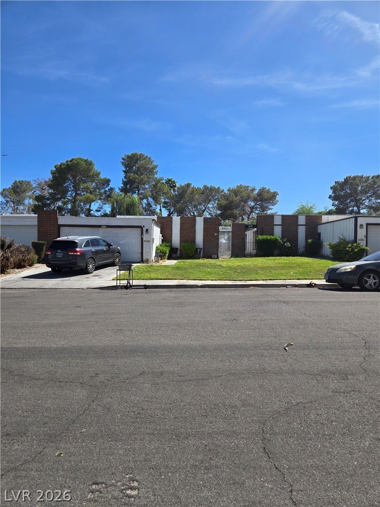 Single Family 3BR 2BA - 3711 Casey Drive, Las Vegas, NV