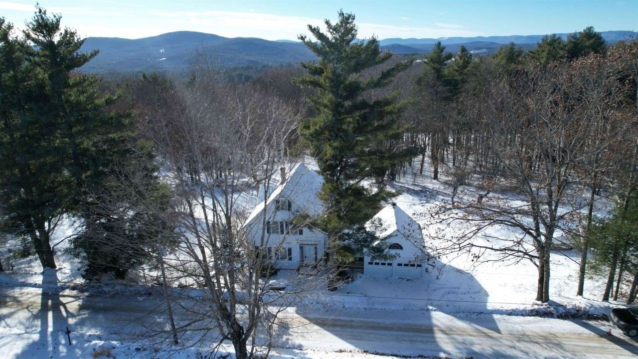 Single Family 4BR 2BA - 71 Old Pumpkin Hill Road, Warner, NH