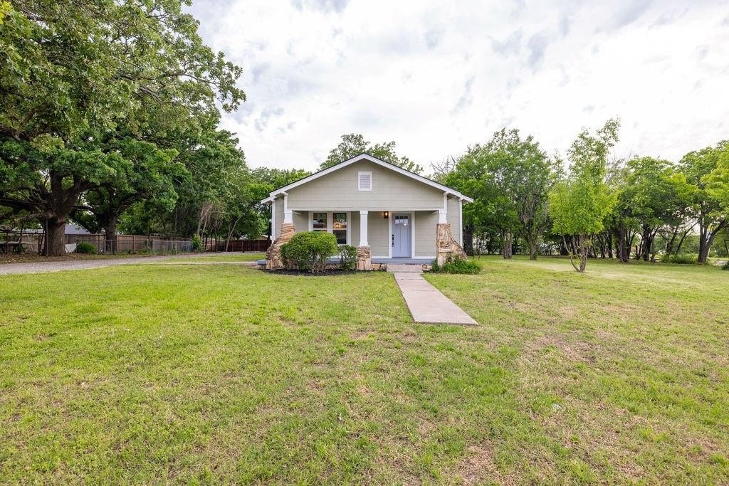Single Family 3BR 2BA - 711 Fannin Street, Nocona, TX