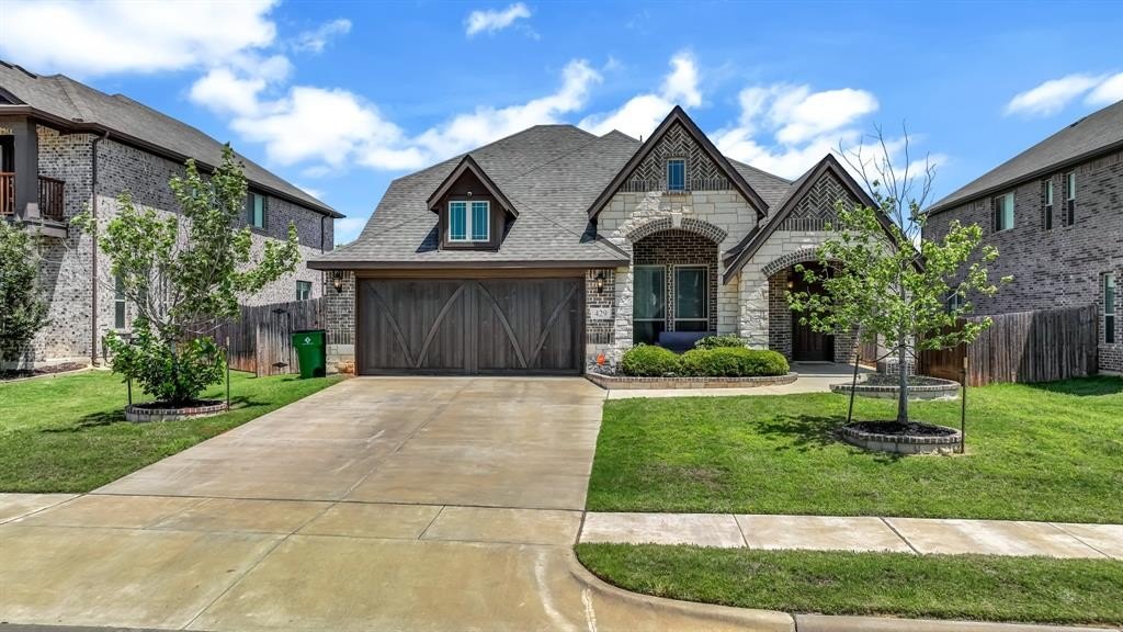 Single Family 4BR 3BA - 429 Joseph Lane, Crowley, TX
