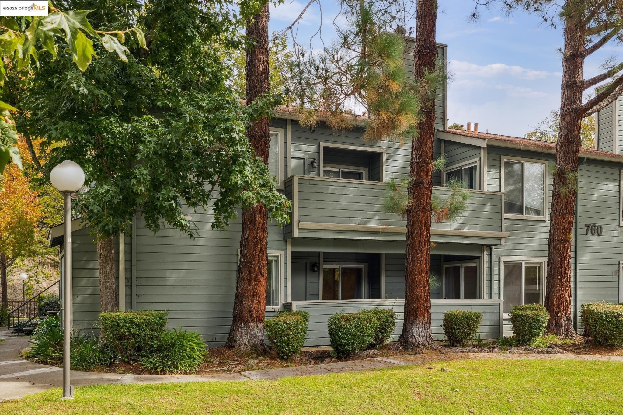760 Canyon Oaks Dr Unit D  